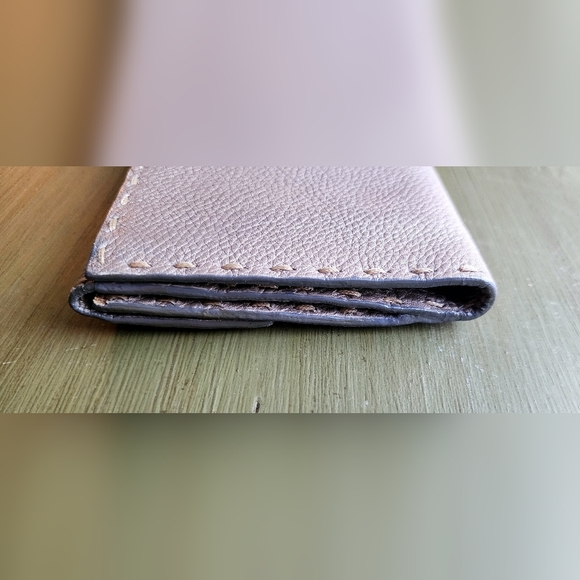 EUC Fendi Selleria Bifold Wallet Full Inclusion - Picture 5 of 13